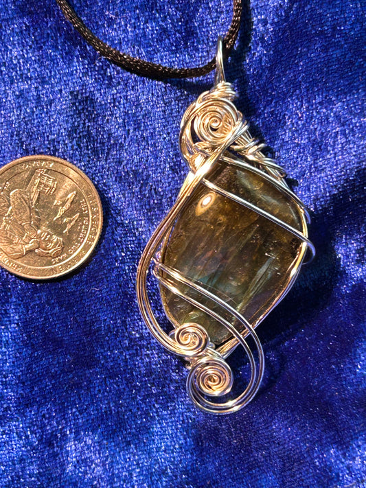 Labradorite gem pendant