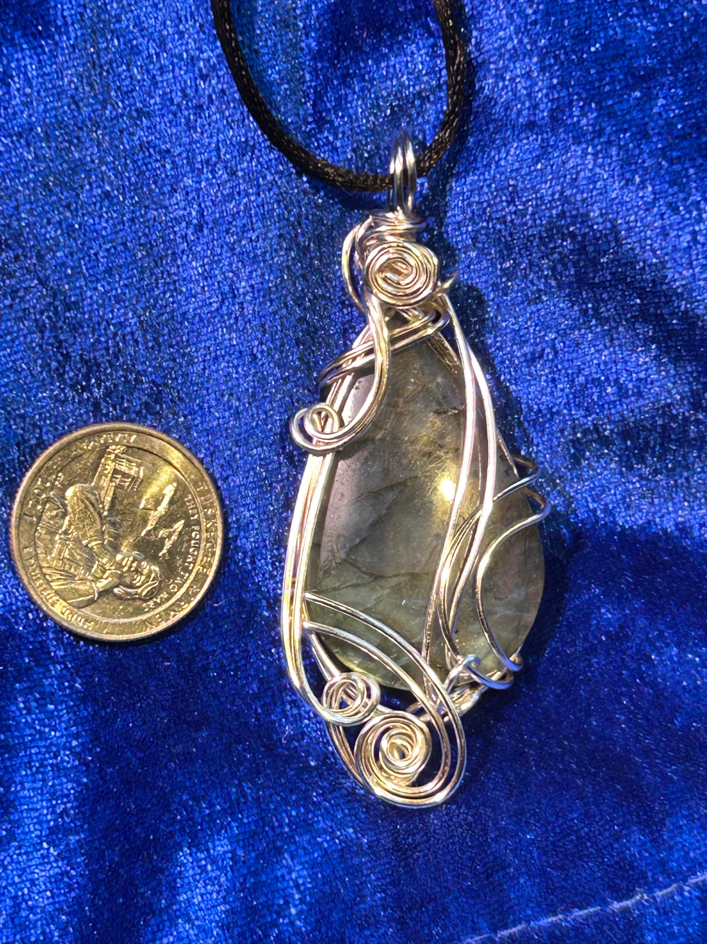 Labradorite pendant