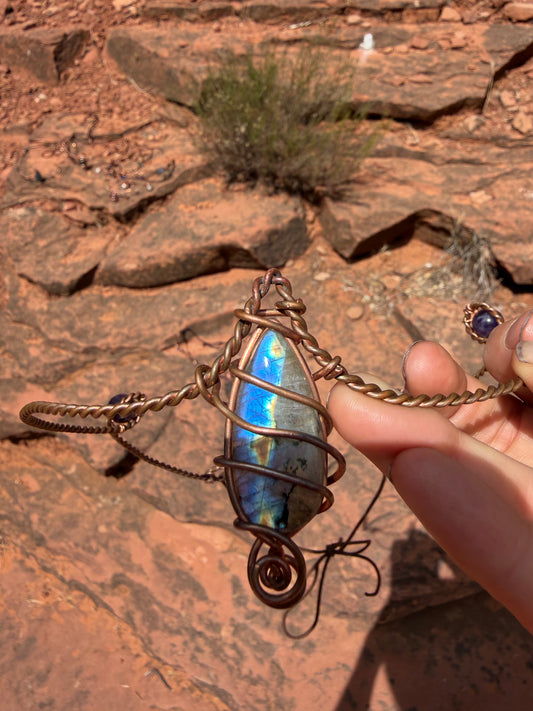 Copper Cupid length labradorite crown