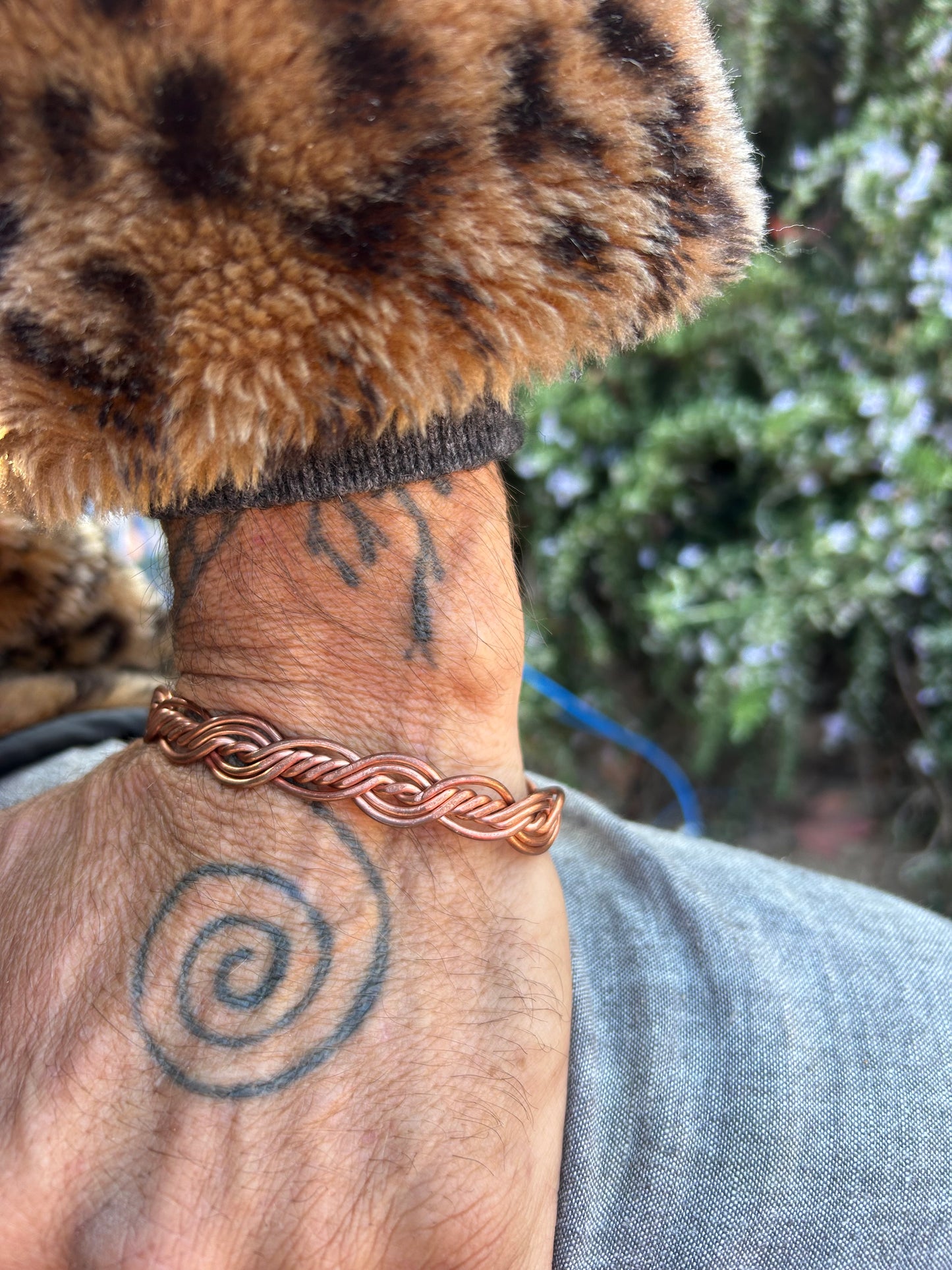 Copper woven healing assist bracelets for anyone experiencing hand, wrist or elbow pain ￼
