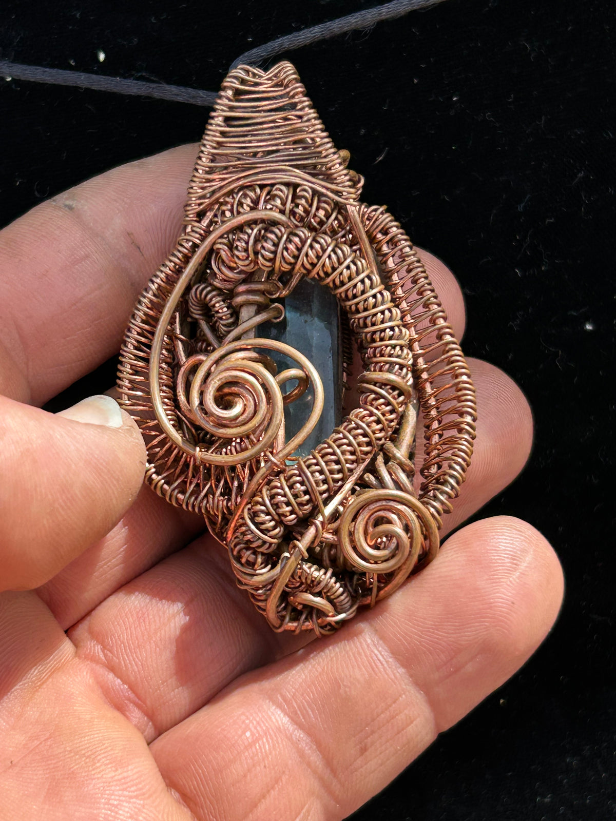Labradorite, beautiful stone tailsmen pendant