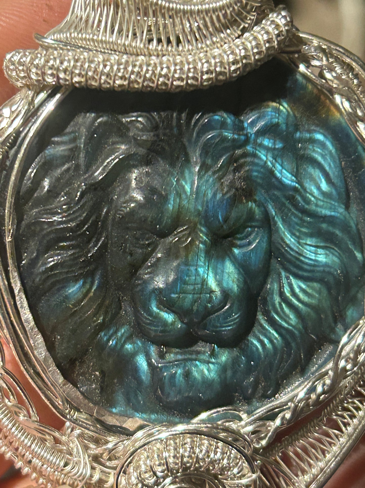 Lion of truth labradorite stone