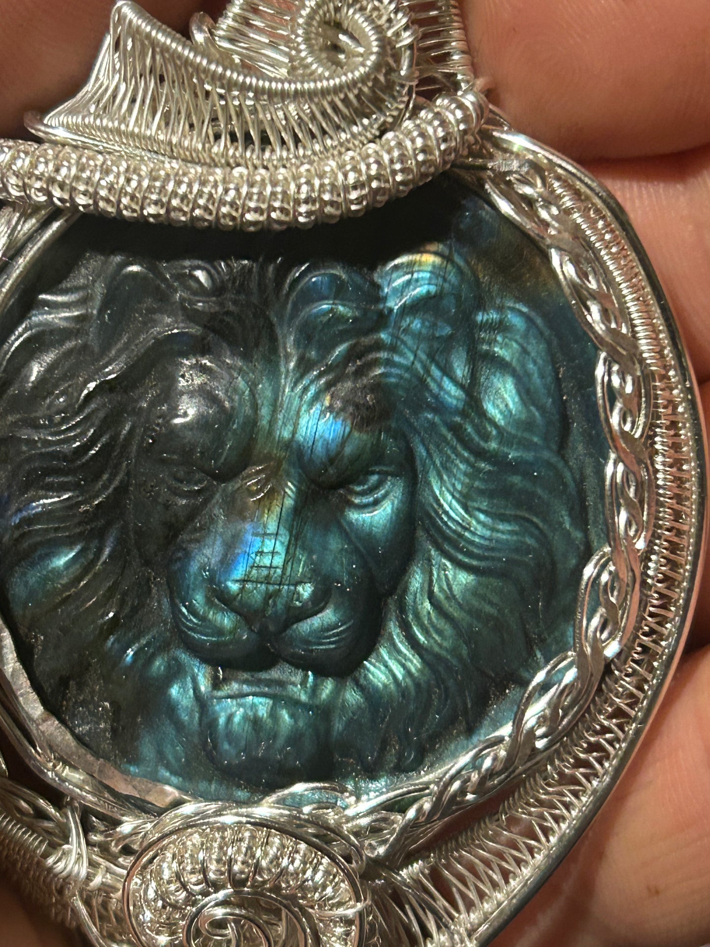 Lion of truth labradorite stone