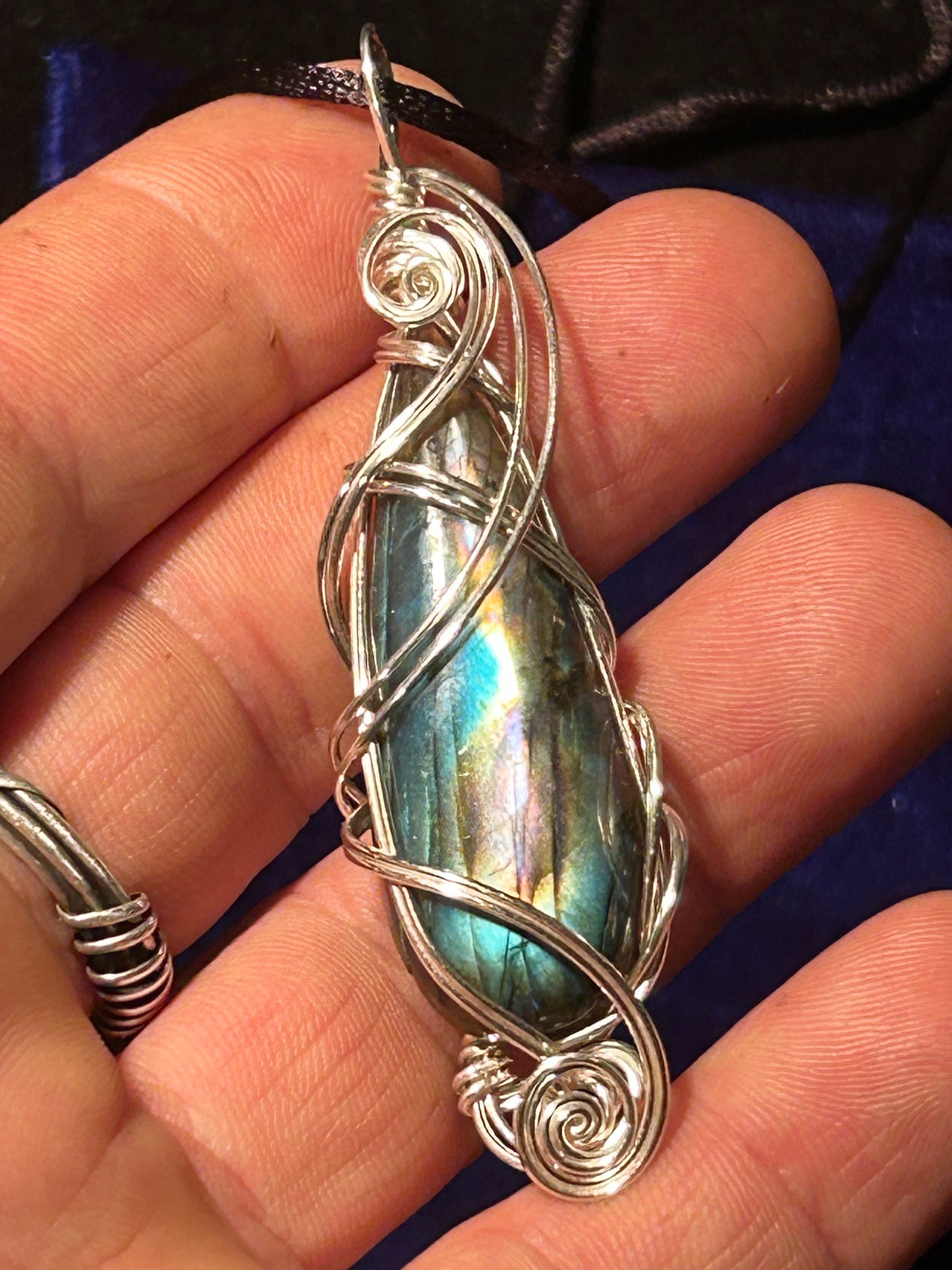 Labradorite, gemstone, pendant